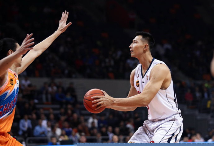 雨一直下，气氛不算融洽！这次比赛为什么不带徐杰呢？（雨不停歇，气氛微妙：这次比赛为何未带徐杰？）