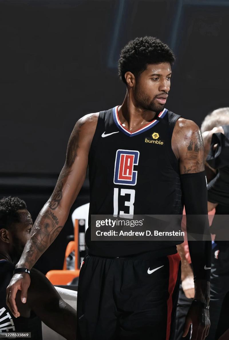 NBA战报：布伦森37分，尼克斯118-109击败雄鹿（NBA快讯：布伦森砍37分，尼克斯118-109力克雄鹿）