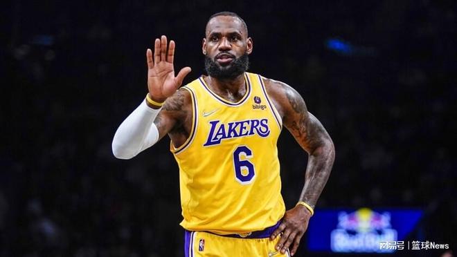 辽宁男篮大胜浙江王哲林状态火热（辽宁男篮狂胜浙江，王哲林火力全开）