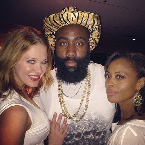 海纳：过去的几个赛季里，我们遇到这样的情况就放弃了（海纳：此前几个赛季一遇到这种情况我们就选择放弃）